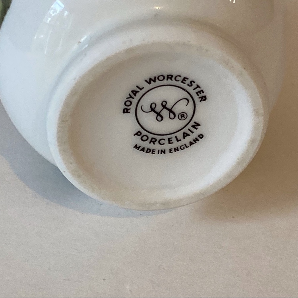 Royal Worcester Porcelain Egg Coddler, Vintage Egg Cooker, Egg Cup - Picture 3 of 8
